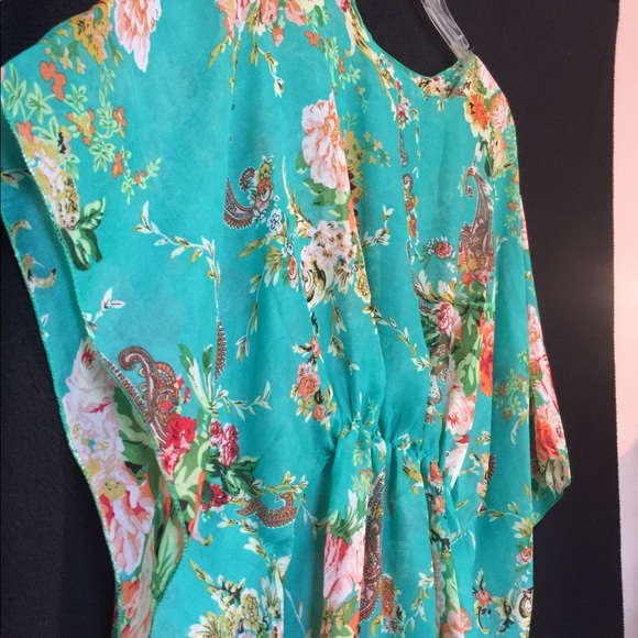 Tops - Beautiful Flowing Top